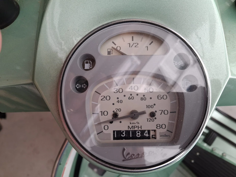 2005 Vespa Sei & PX & ET & LX & GT - Image 17 of 31