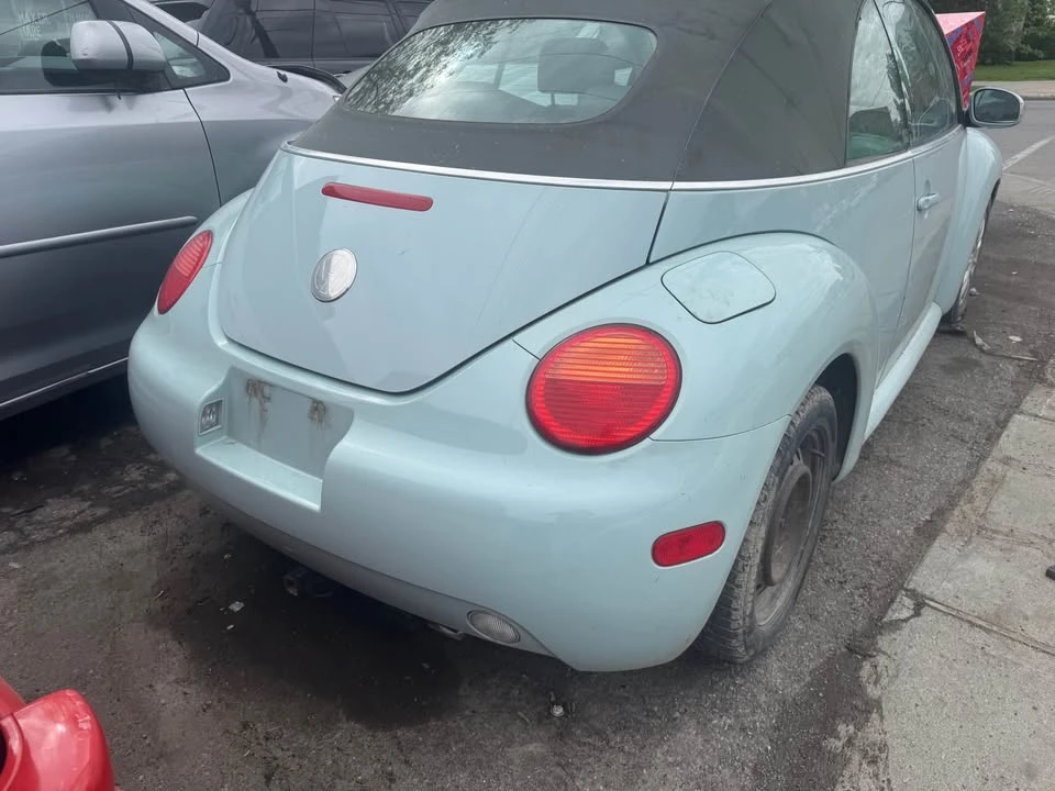 2005 Volkswagen New Beetle - Image 4 of 6