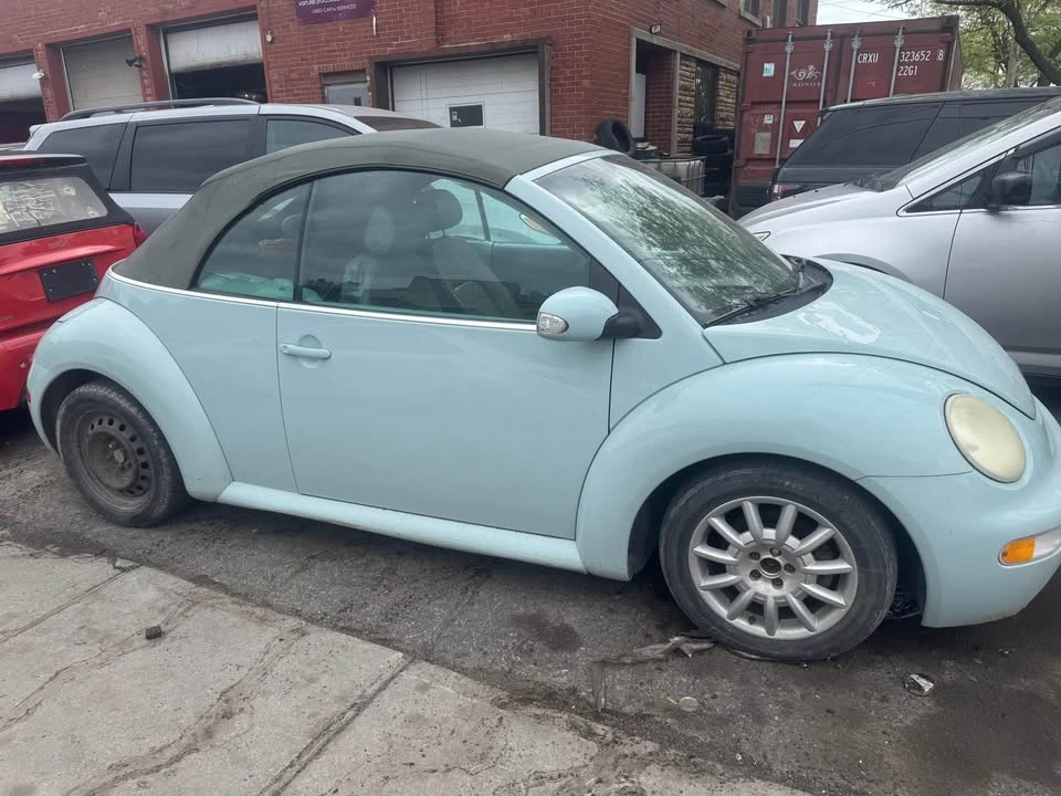 2005 Volkswagen New Beetle - Image 3 of 6