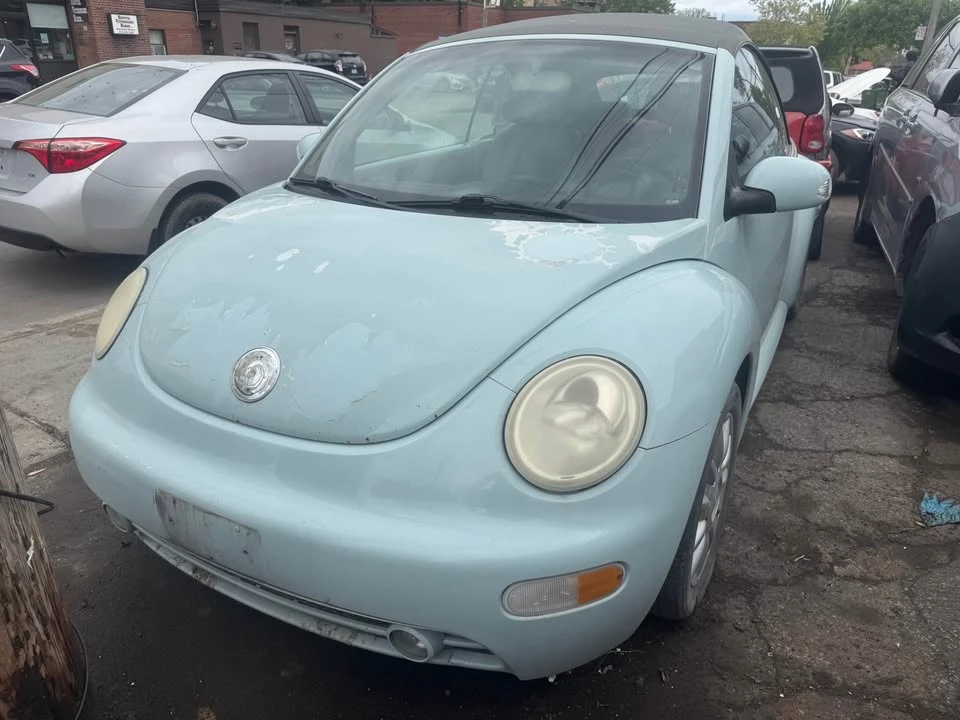 2005 Volkswagen New Beetle - Image 2 of 6
