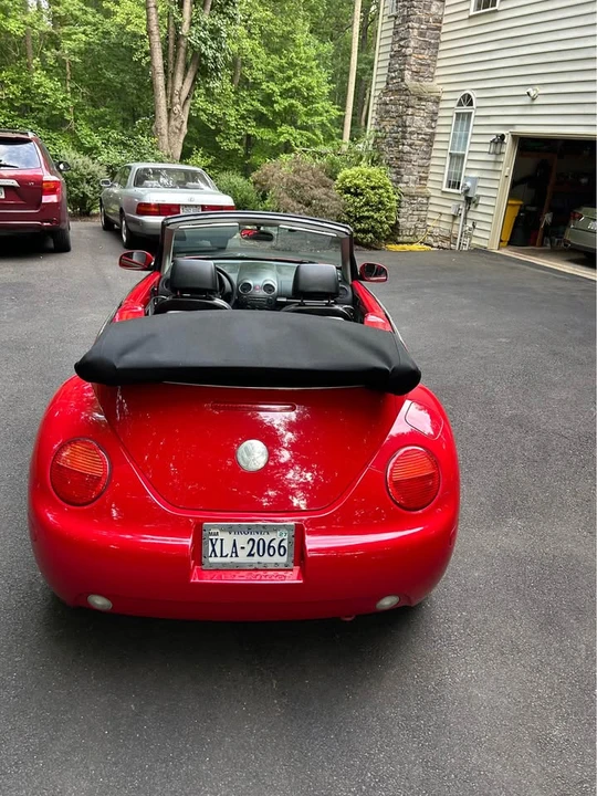 2005 Volkswagen New Beetle - Image 4 of 9