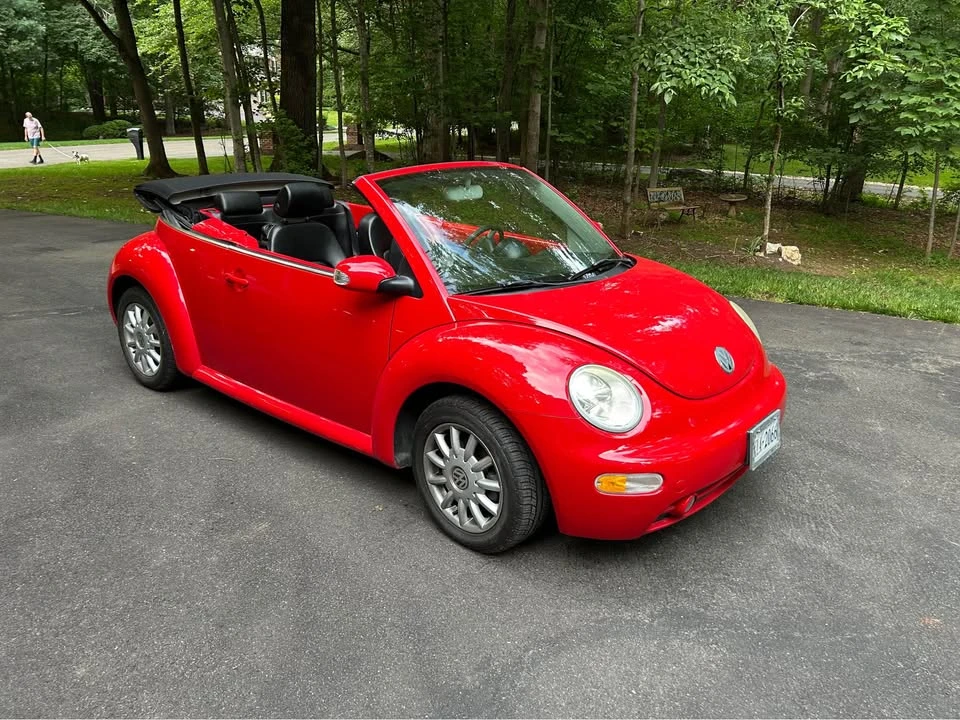 2005 Volkswagen New Beetle - Image 6 of 9