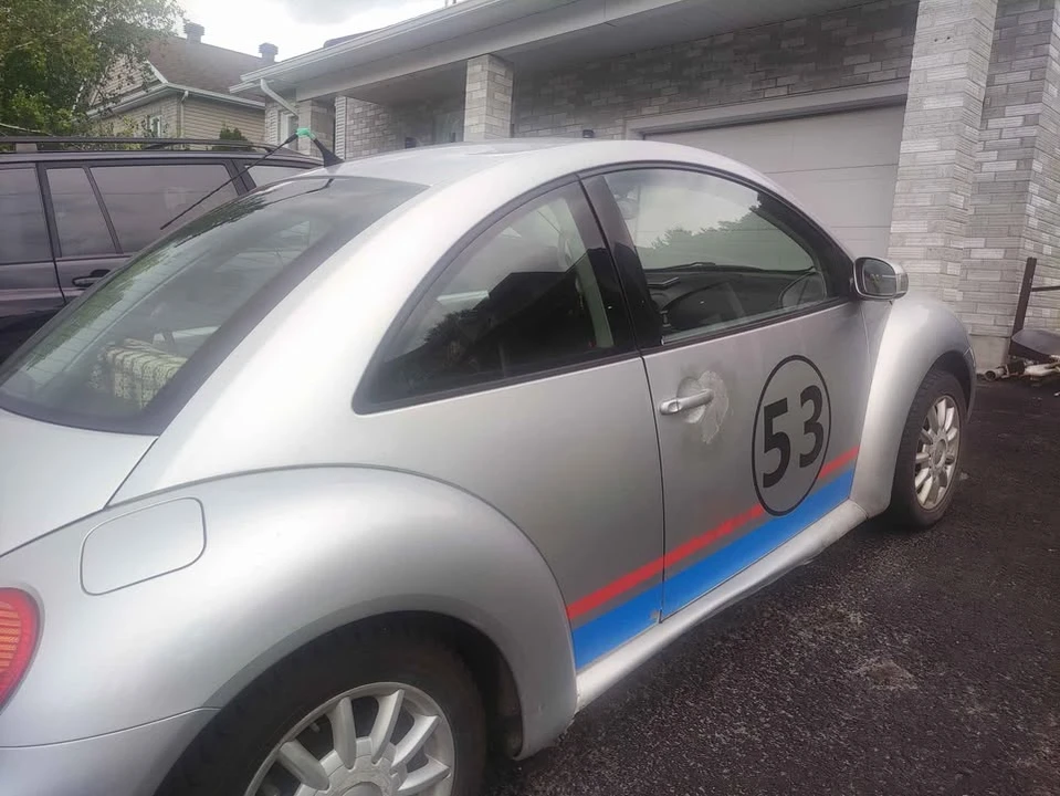 2005 Volkswagen New Beetle - Image 6 of 8