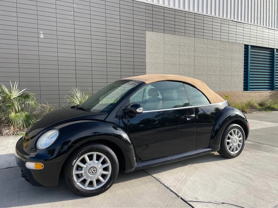 2005 Volkswagen New Beetle - Image 2 of 11