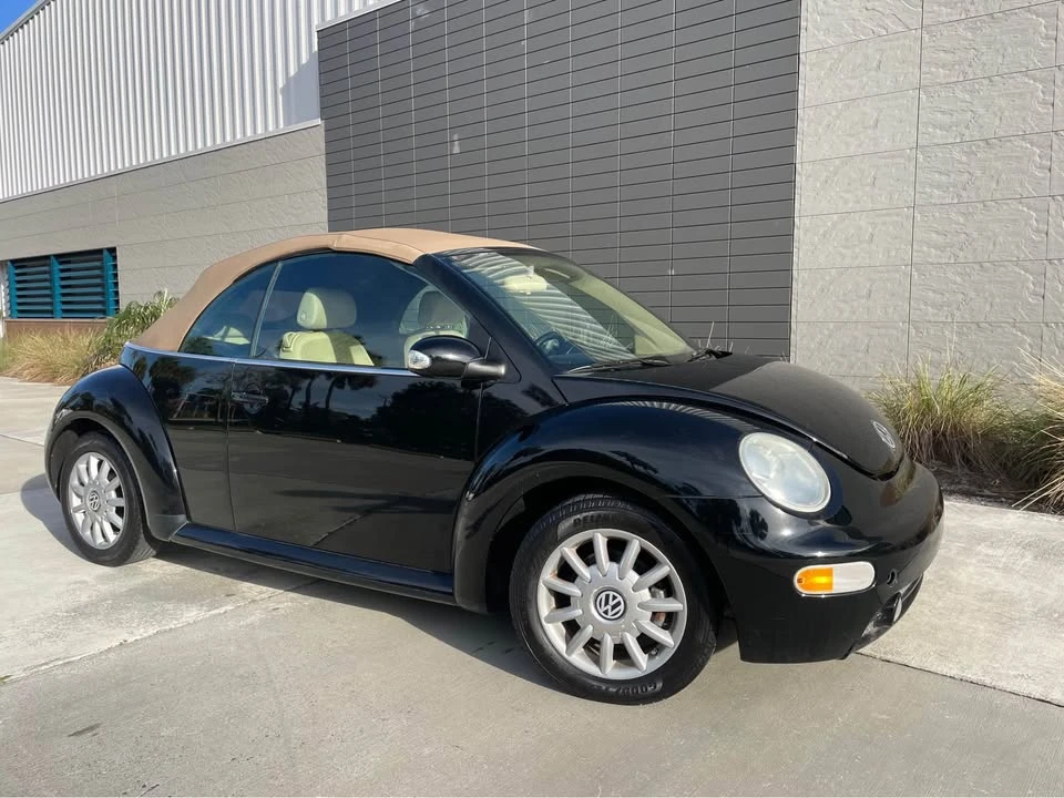 2005 Volkswagen New Beetle - Image 9 of 11