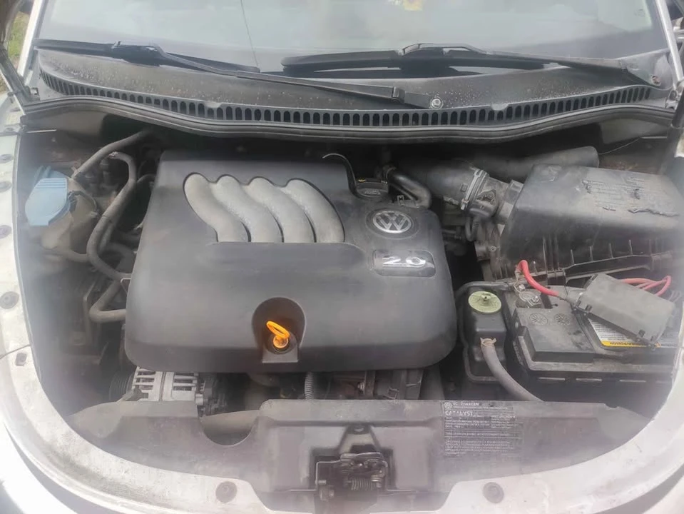 2005 Volkswagen New Beetle - Image 8 of 8