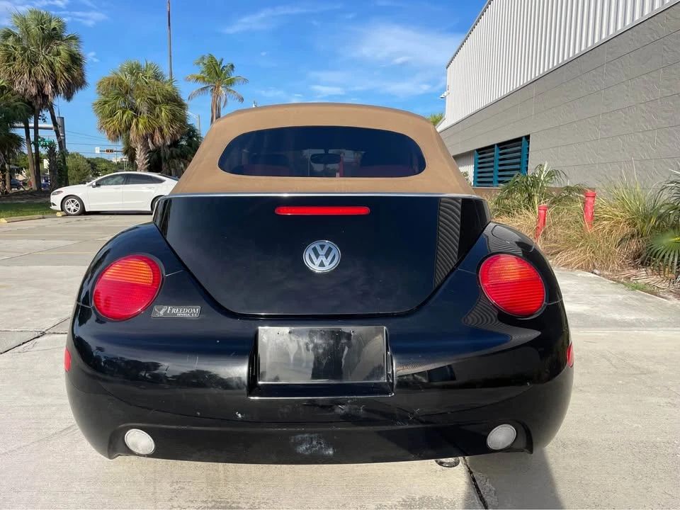 2005 Volkswagen New Beetle - Image 4 of 11
