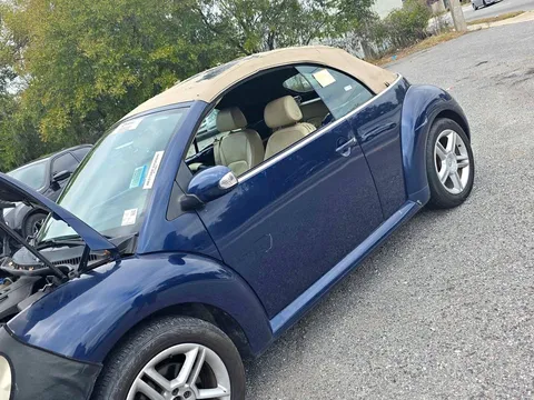 2005 Volkswagen Beetle 1.8T Classic Convertible 2D