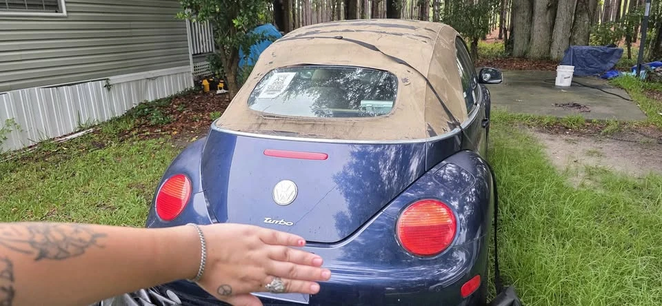 2005 Volkswagen New Beetle - Image 2 of 9