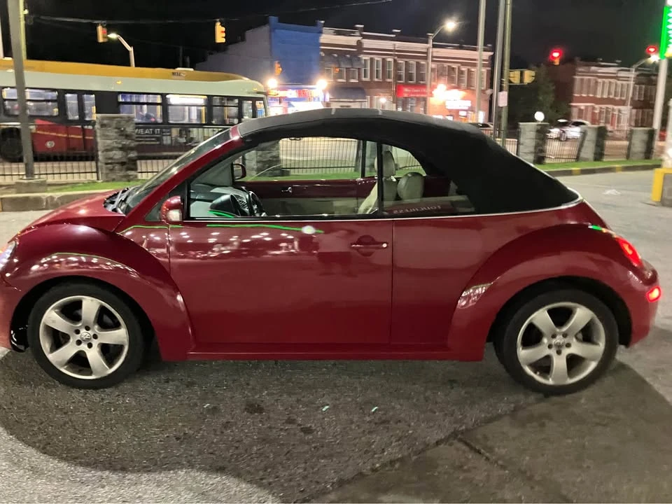2005 Volkswagen New Beetle - Image 9 of 12