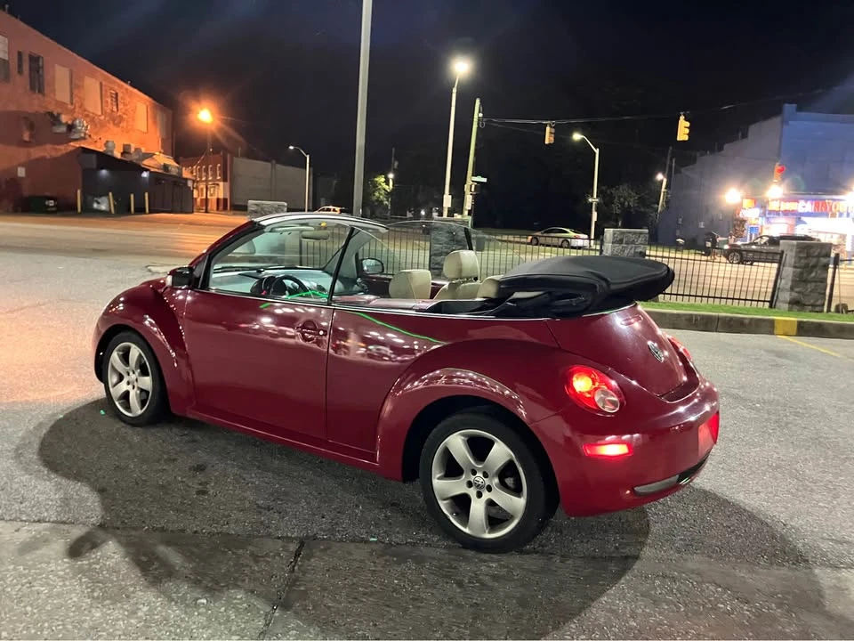 2005 Volkswagen New Beetle - Image 7 of 12