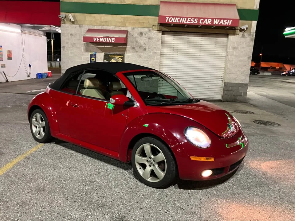 2005 Volkswagen New Beetle - Image 11 of 12