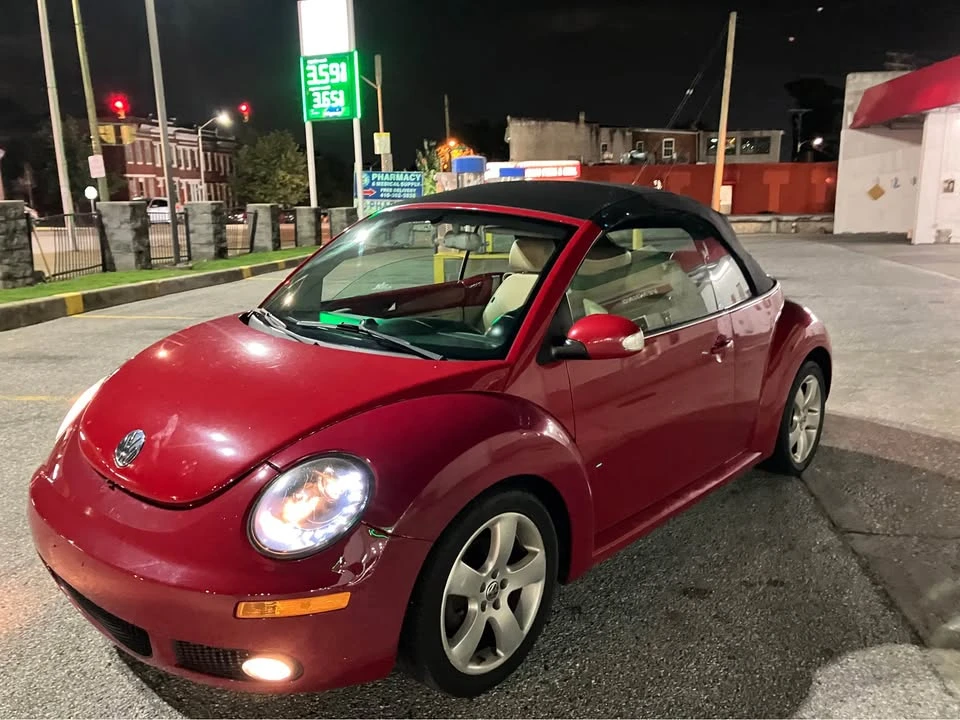 2005 Volkswagen New Beetle - Image 10 of 12
