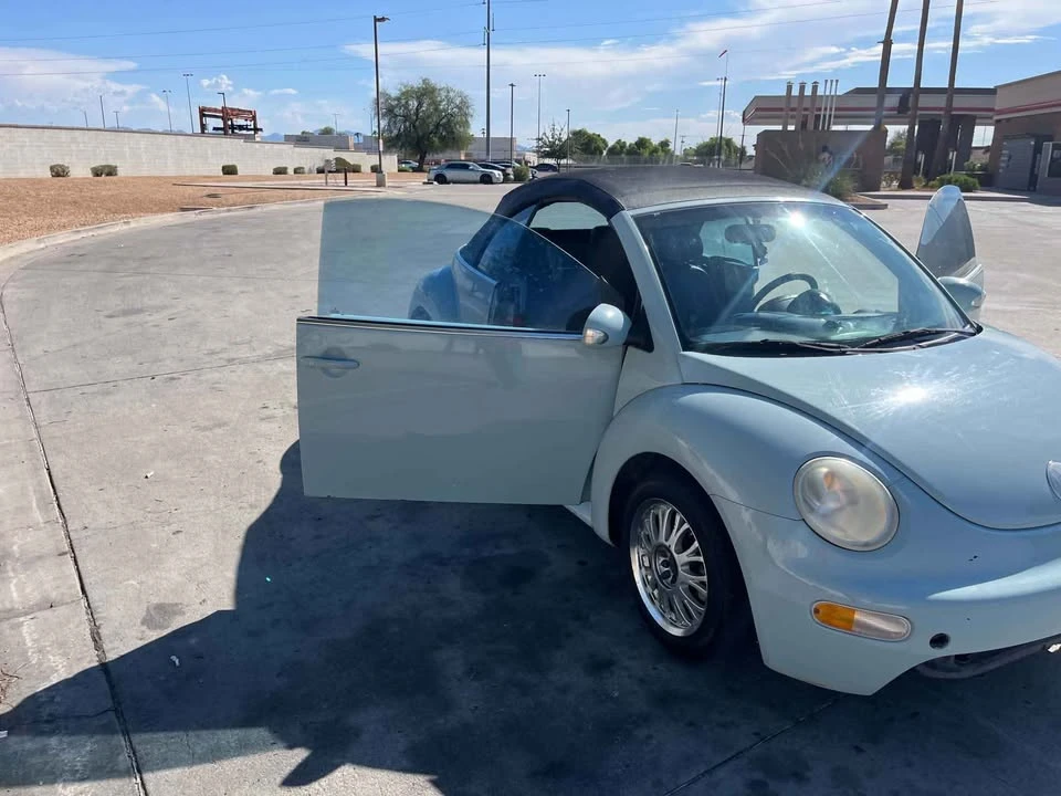 2005 Volkswagen New Beetle - Image 3 of 13