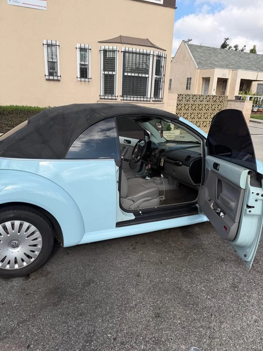 2005 Volkswagen New Beetle - Image 6 of 19