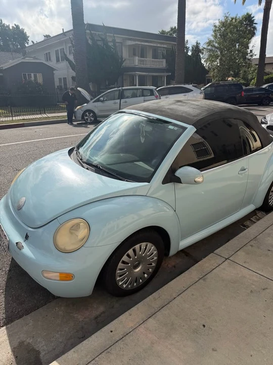 2005 Volkswagen New Beetle - Image 16 of 19