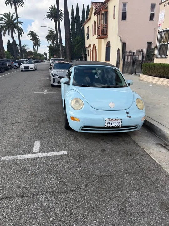 2005 Volkswagen New Beetle - Image 14 of 19