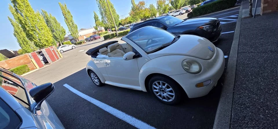 2005 Volkswagen New Beetle - Image 3 of 6