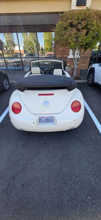 2005 Volkswagen New Beetle - Image 4 of 6