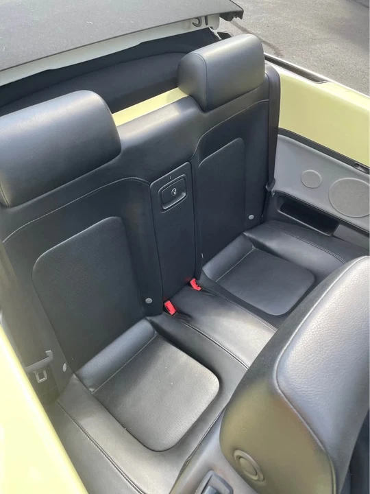 2005 Volkswagen New Beetle - Image 11 of 17
