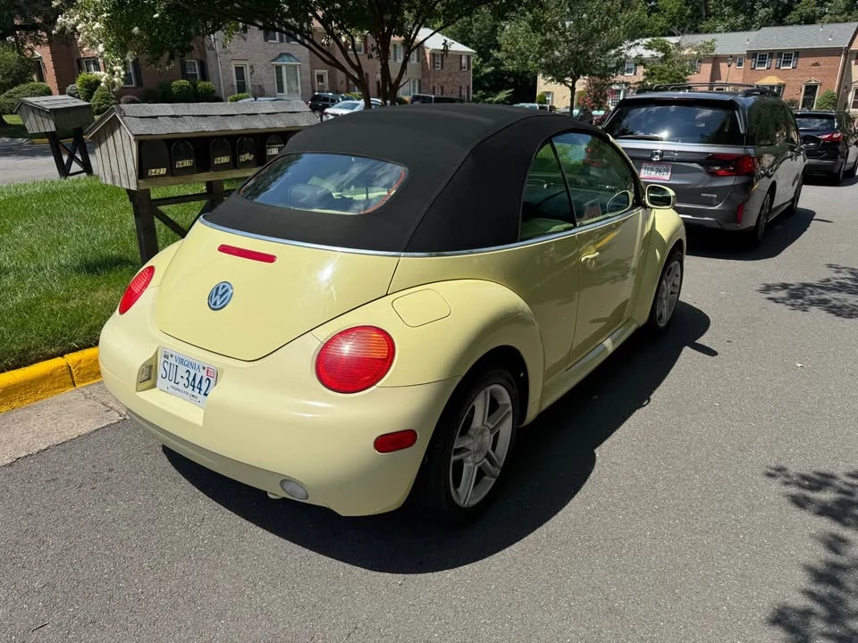 2005 Volkswagen New Beetle - Image 8 of 8