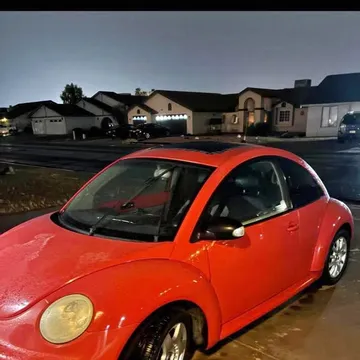 2005 Volkswagen Beetle 1.8T Dune Hatchback 2D
