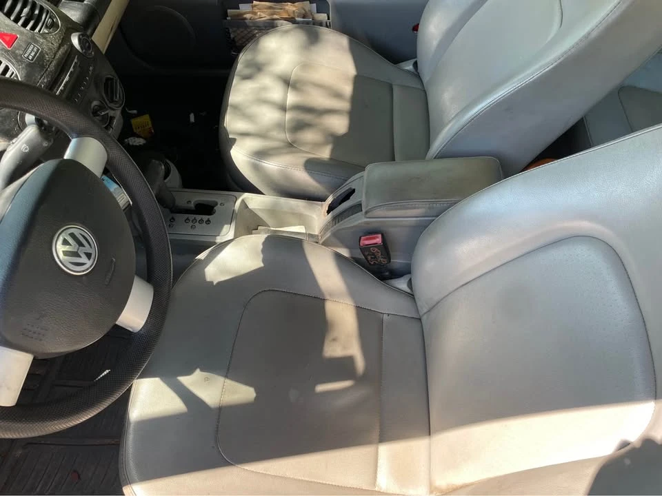 2005 Volkswagen New Beetle - Image 3 of 6