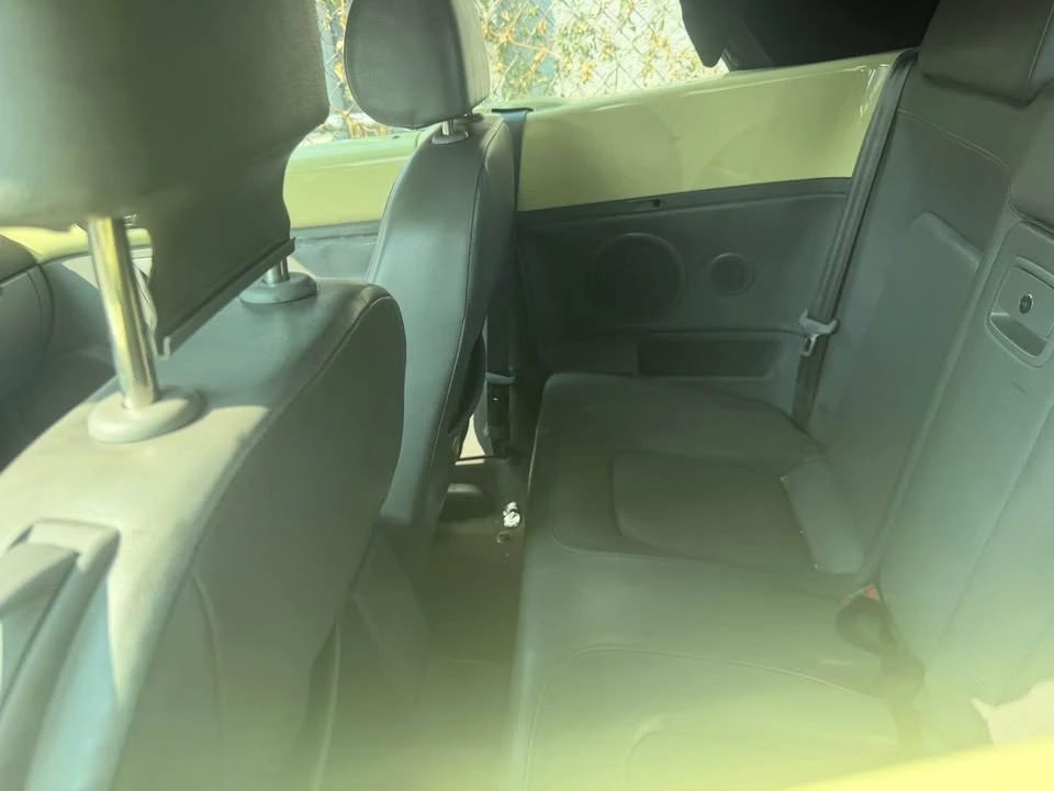 2005 Volkswagen New Beetle - Image 10 of 13