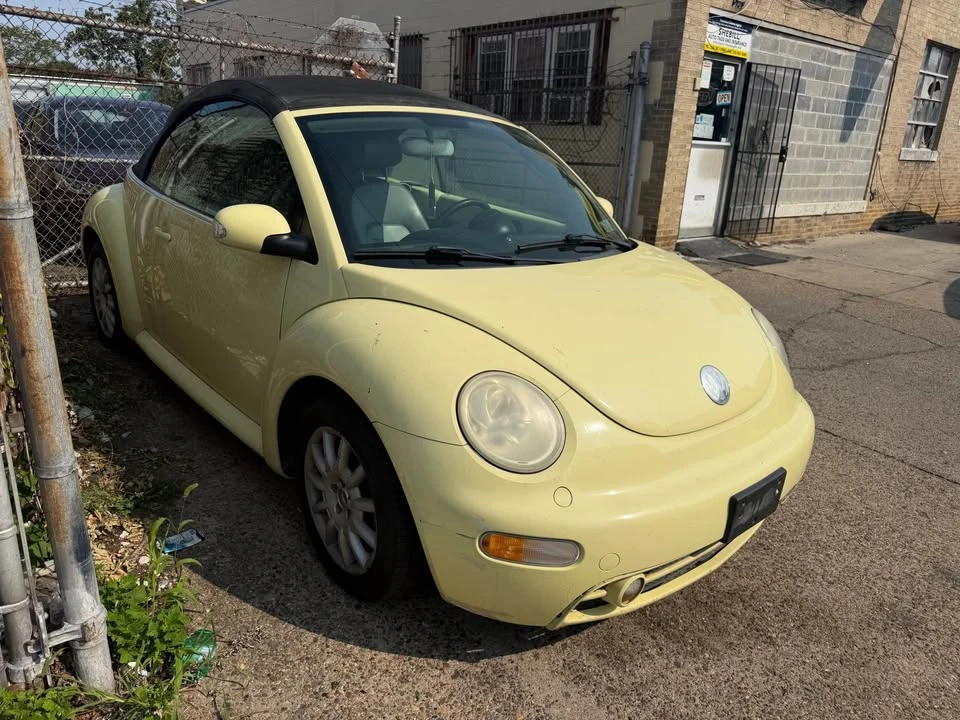 2005 Volkswagen New Beetle - Image 7 of 13