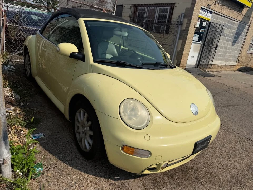 2005 Volkswagen New Beetle - Image 4 of 13