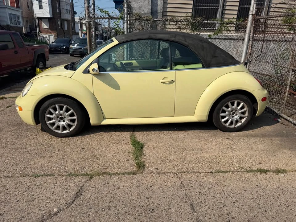 2005 Volkswagen New Beetle - Image 3 of 13