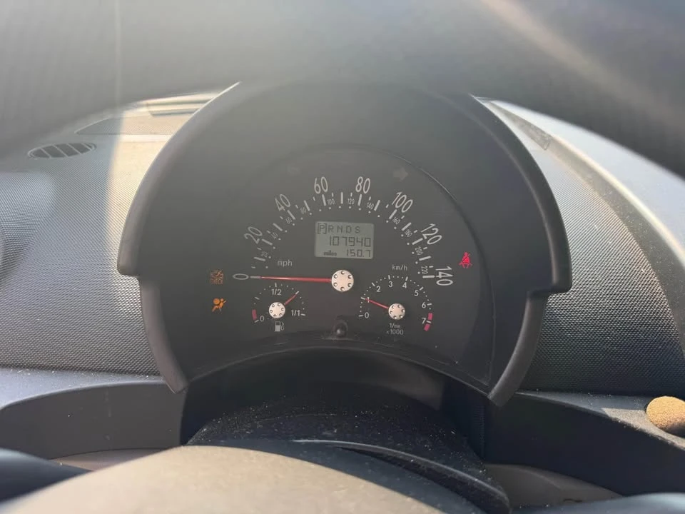 2005 Volkswagen New Beetle - Image 11 of 13