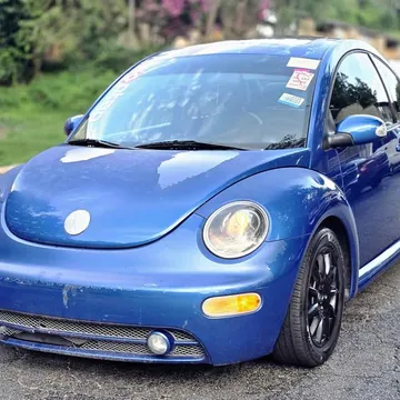 2005 Volkswagen Beetle 1.8T S Hatchback 2D