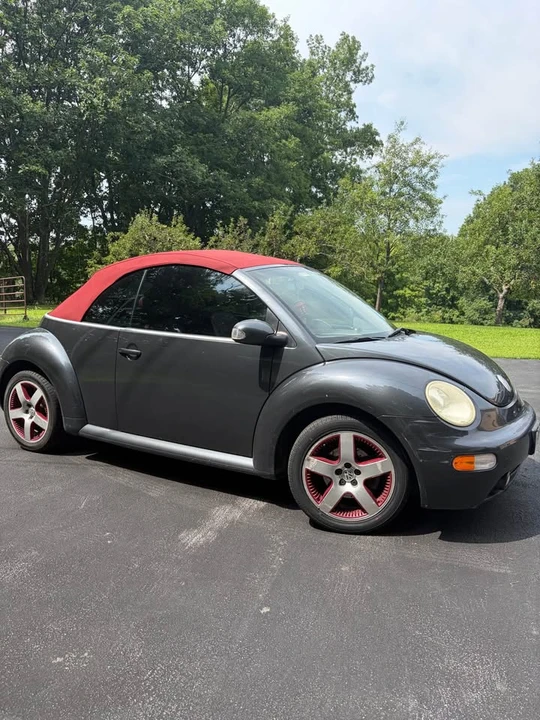 2005 Volkswagen New Beetle - Image 3 of 6