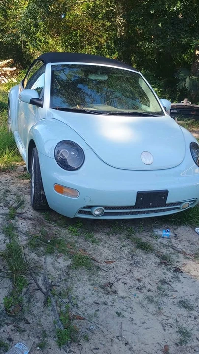 2005 Volkswagen New Beetle - Image 4 of 4