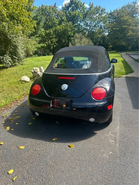 2005 Volkswagen New Beetle - Image 3 of 5