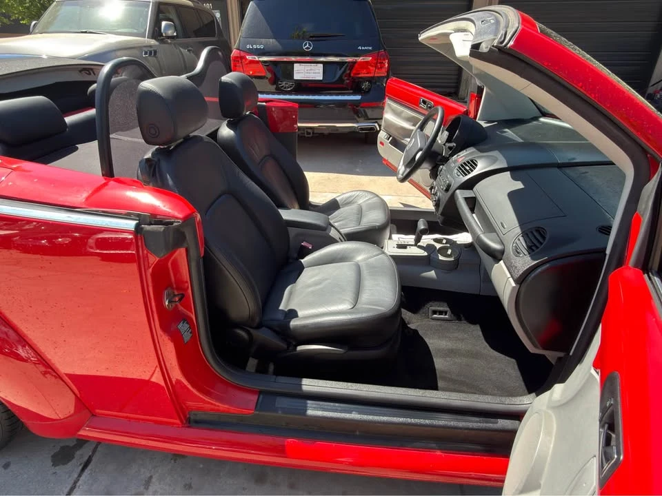 2005 Volkswagen New Beetle - Image 11 of 20