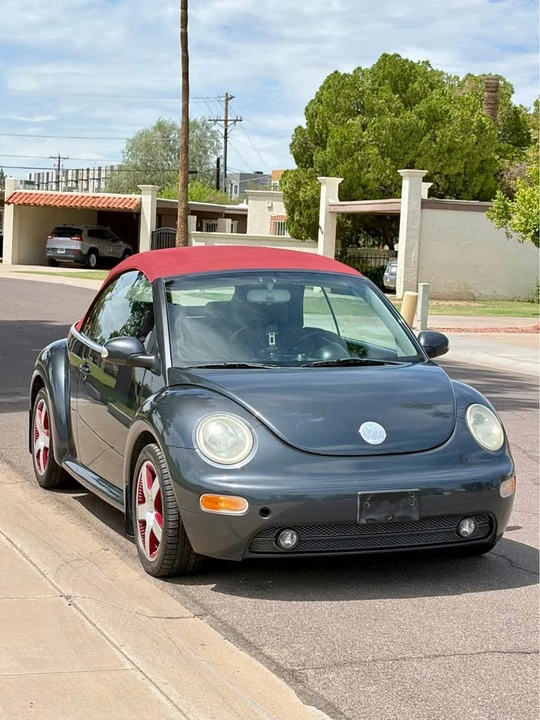 2005 Volkswagen New Beetle - Image 4 of 16