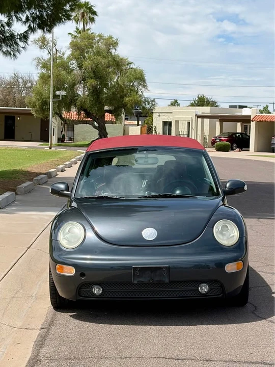 2005 Volkswagen New Beetle - Image 5 of 16