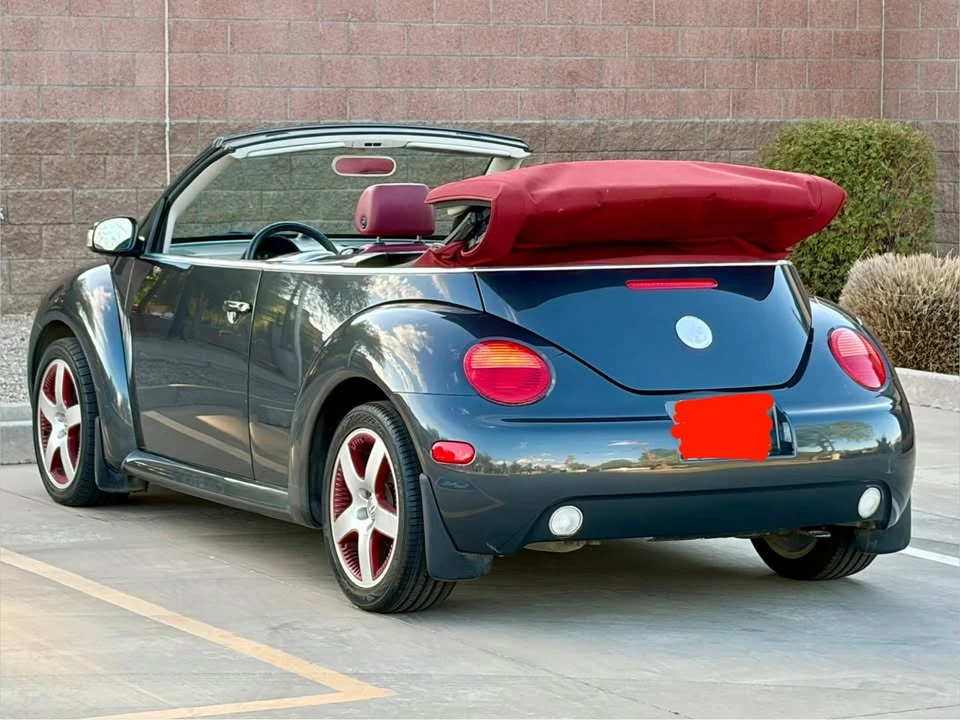 2005 Volkswagen New Beetle - Image 2 of 14