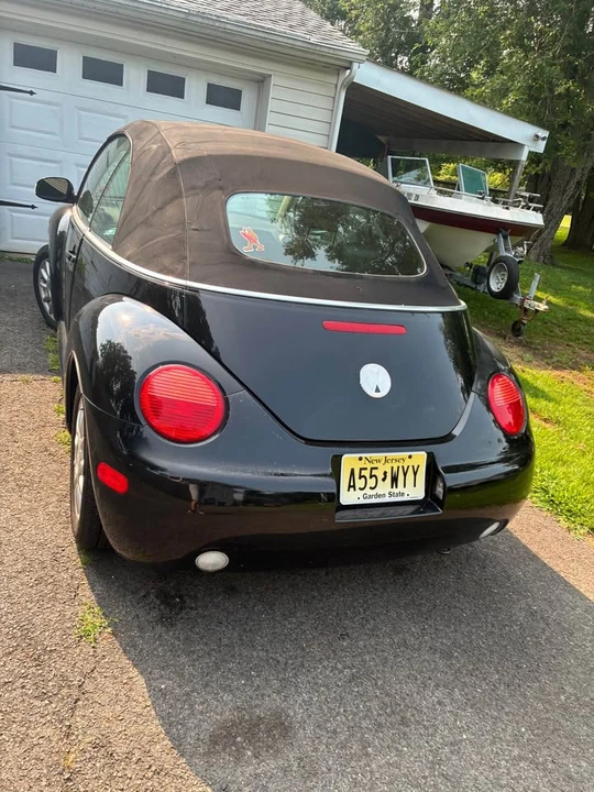 2005 Volkswagen New Beetle - Image 4 of 6
