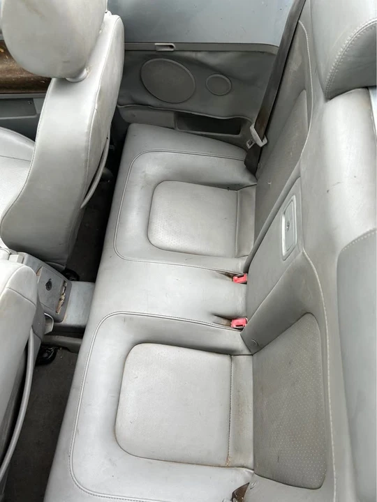 2005 Volkswagen New Beetle - Image 4 of 10