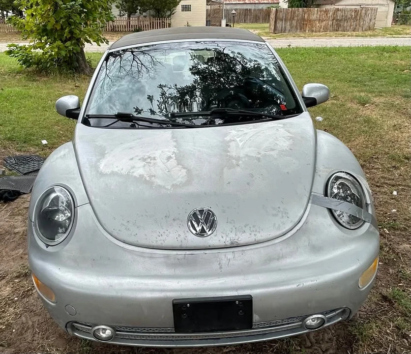 2005 Volkswagen New Beetle - Image 9 of 10