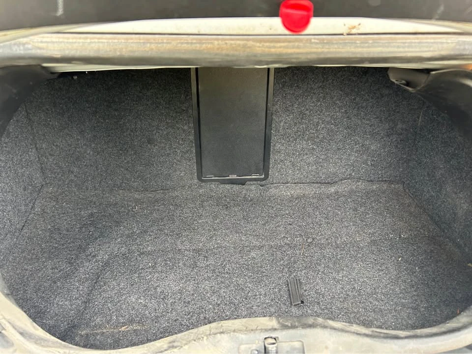 2005 Volkswagen New Beetle - Image 3 of 10