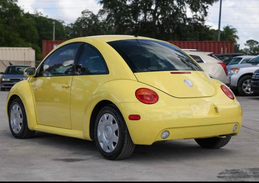 2005 Volkswagen New Beetle - Image 4 of 17