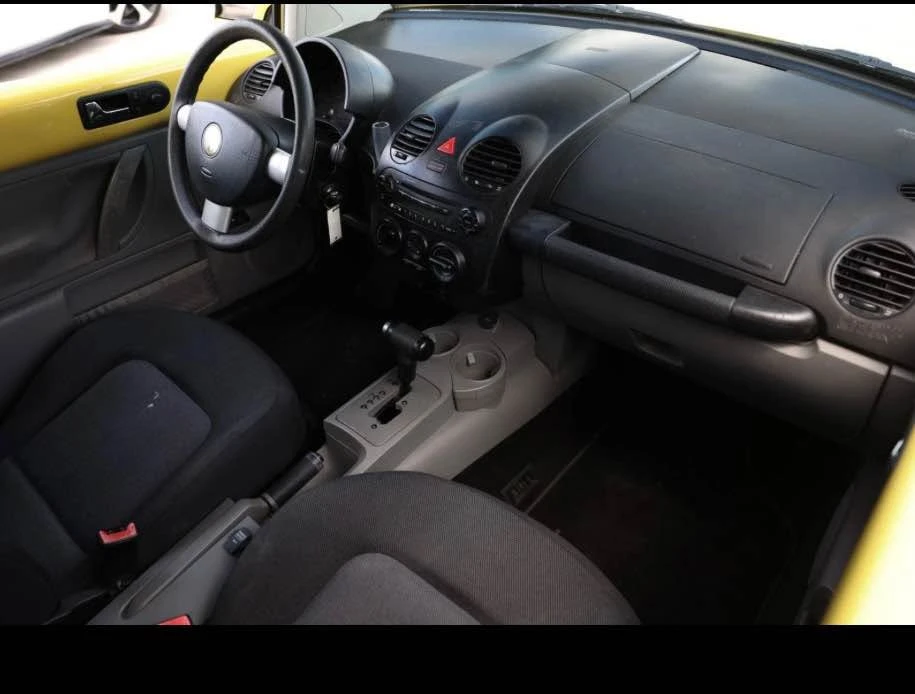 2005 Volkswagen New Beetle - Image 15 of 17