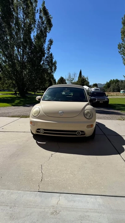 2005 Volkswagen New Beetle - Image 6 of 16