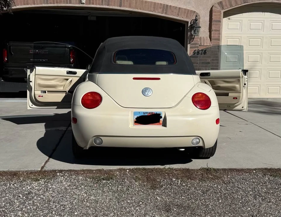 2005 Volkswagen New Beetle - Image 7 of 16