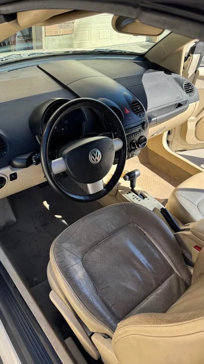 2005 Volkswagen New Beetle - Image 8 of 16