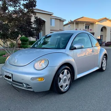 2005 Volkswagen Beetle 2.0T S Hatchback 2D